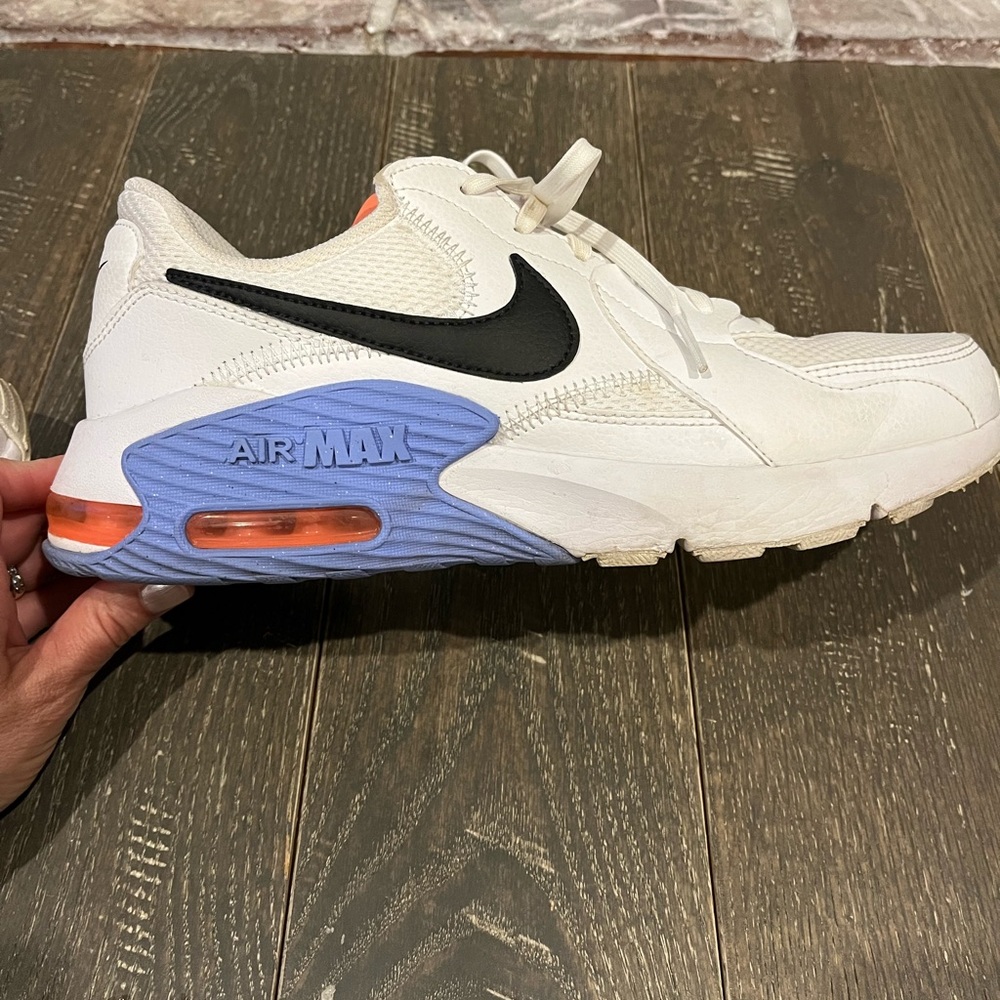 COPY - Women’s Nike Air Max size 11
